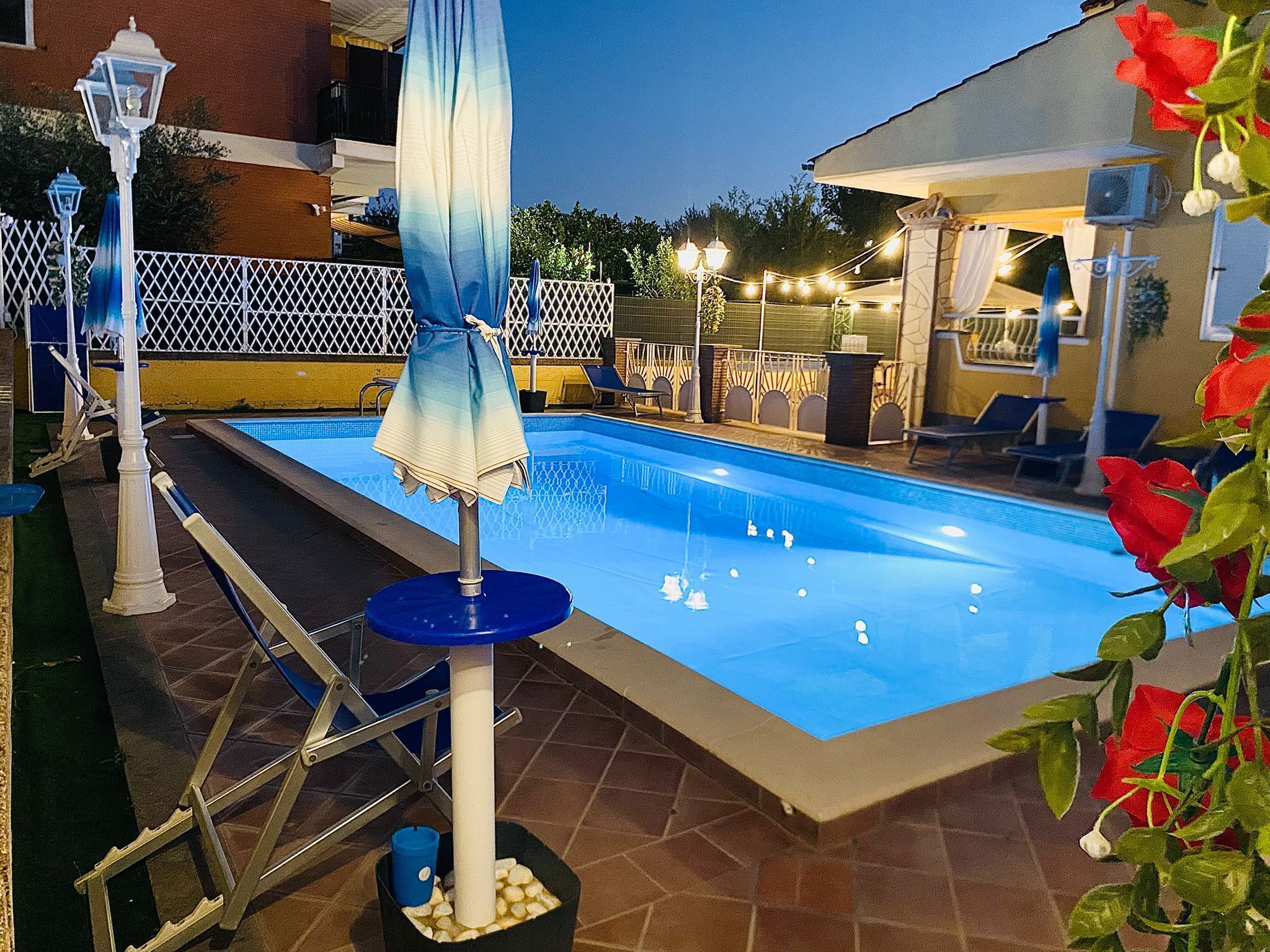 Piscine extérieure (ouverte en saison)