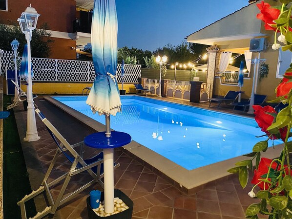 Alberca al aire libre por temporada 