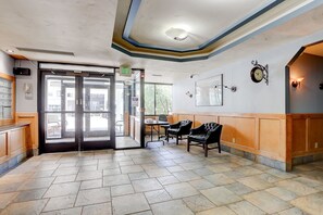 Lobby - Charming 1BR Retreat in Denver (Denver)