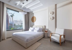 In-room safe, individually decorated, blackout curtains, soundproofing - Yin Hotel & Spa (Marrakech)