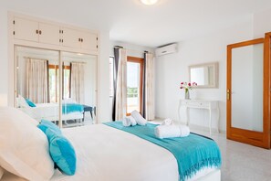 4 camere, ferro/asse da stiro, Wi-Fi gratuito, lenzuola