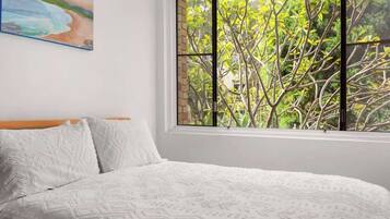 2 quartos, ferros/tábuas de passar roupa, Wi-Fi, roupa de cama