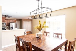 Dining - Family & Pet Friendly Oasis - Backyard - Patio (Southaven)