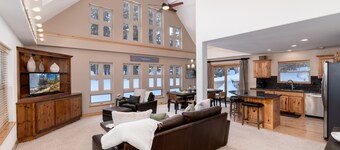 SKI BRECKENRIDGE! 4 Miles to Lift! 5⭐️ LUXURY CABIN-CHALET! NEW HOT TUB! Awesome!