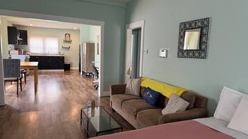 2 habitaciones, wifi gratis y ropa de cama