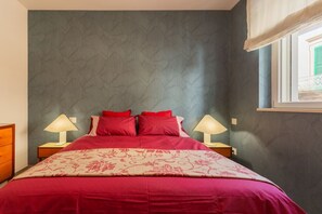 1 chambre, fer et planche à repasser, Wi-Fi, draps fournis