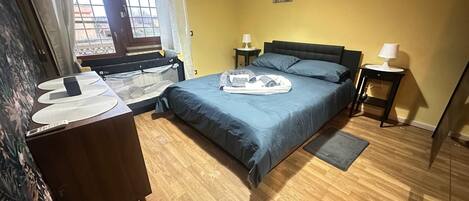 2 bedrooms, WiFi, bed sheets