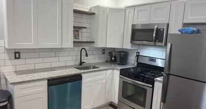 Charming 1-bedroom apartment in enchanting Philadelphia with WiFi, AC