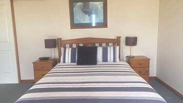 3 camere, ferro/asse da stiro