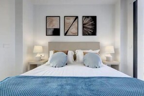 2 bedrooms, in-room safe, iron/ironing board, free WiFi