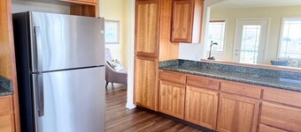 Emerald Isles-close to the beach