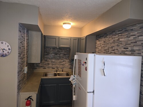 "Butterfly Escape – Your Cozy Retreat for Girls’ Trips & Family Adventures!"