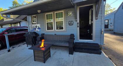 "Hunter’s Hideout – A Rustic Cottage for Adventure & Relaxation"