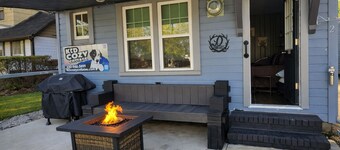 "Hunter’s Hideout – A Rustic Cottage for Adventure & Relaxation"