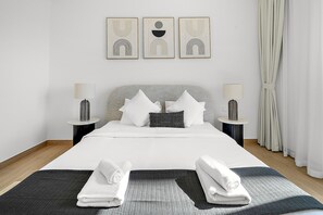 2 bedrooms, iron/ironing board, free WiFi, bed sheets - Modern 2 BD with Stunning Sea View in Port de La Mer (Dubai)