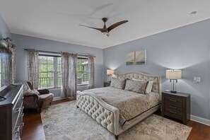 4 bedrooms, desk, iron/ironing board, travel cot