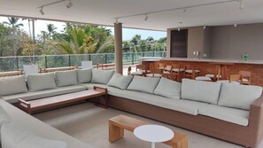 المنطقة المحيطة بالمنشأة