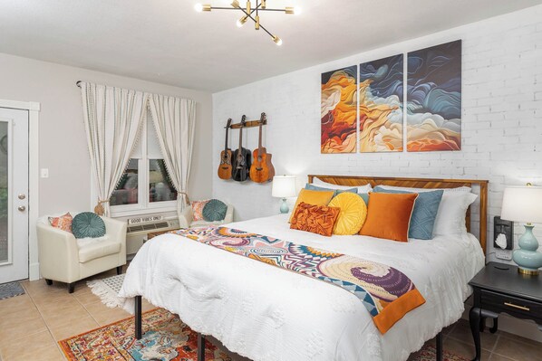 1 bedroom, iron/ironing board, WiFi, bed sheets