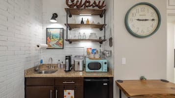 Fridge, microwave, coffee/tea maker