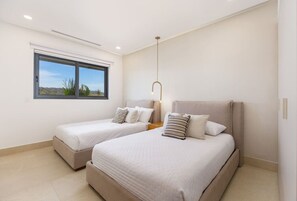 4 多间卧室、免费 WiFi、床单