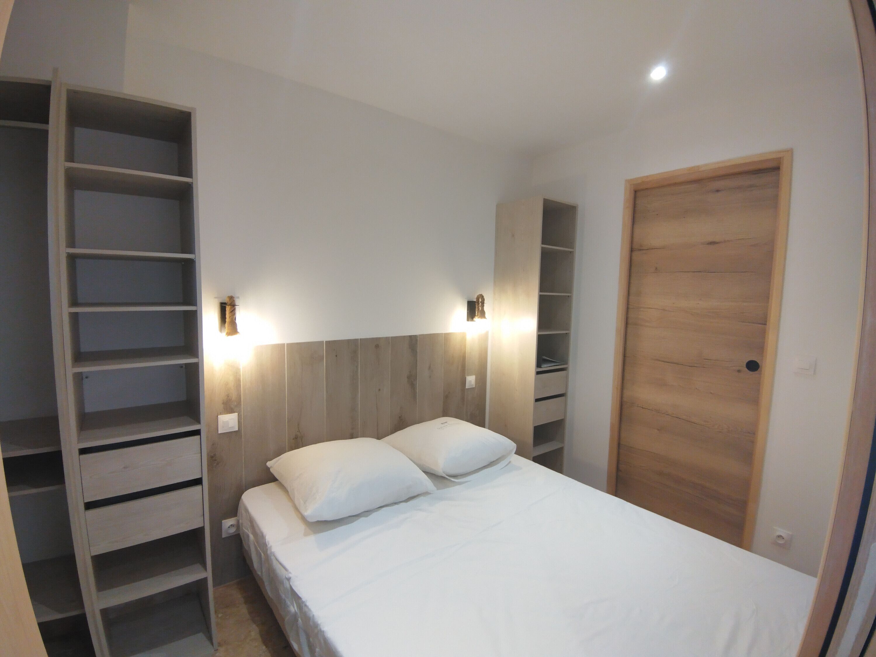 1 chambre, fer et planche à repasser, Wi-Fi gratuit