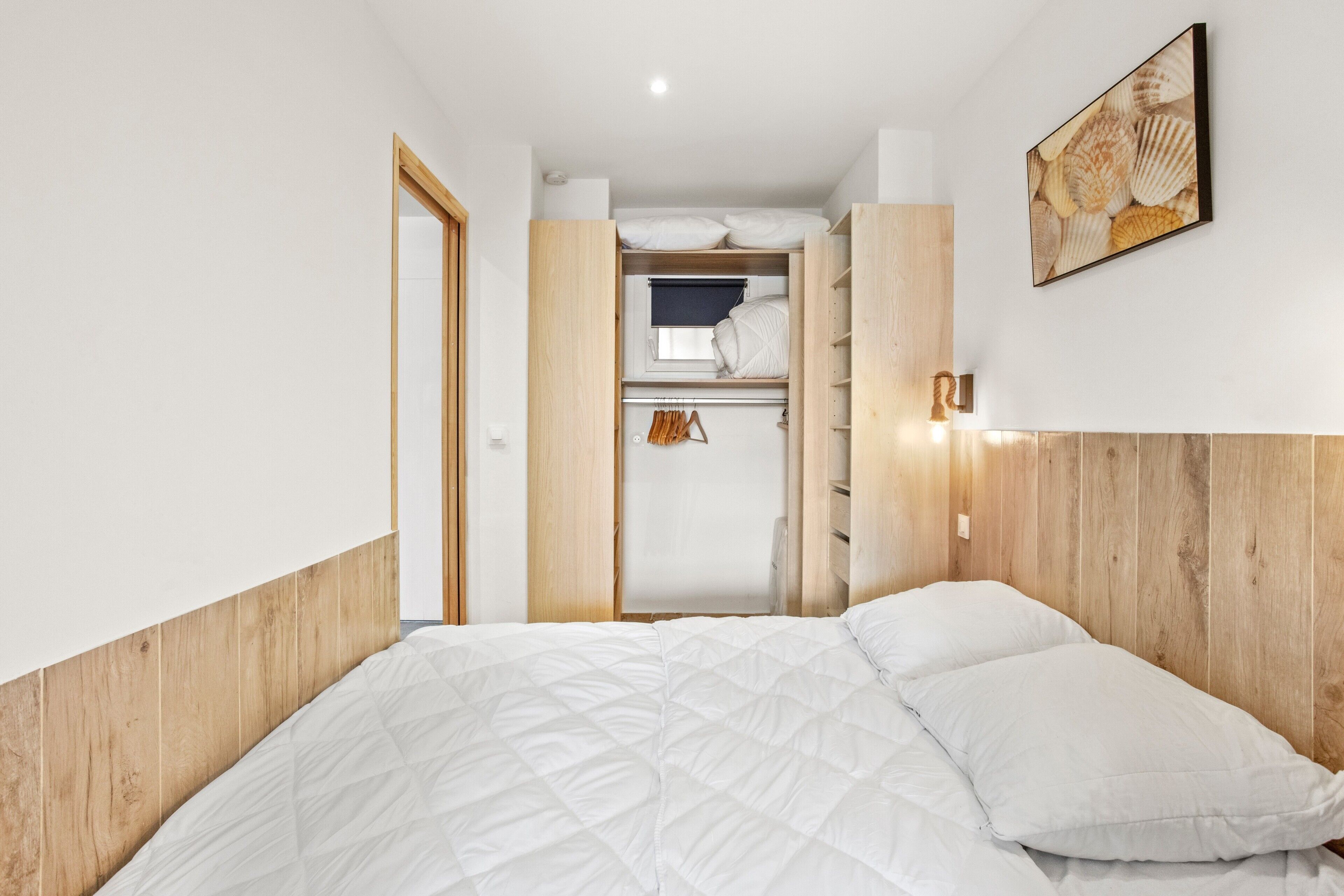 1 habitación, tabla de planchar con plancha y wifi gratis 
