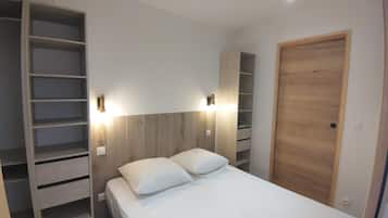 1 habitación, tabla de planchar con plancha y wifi gratis