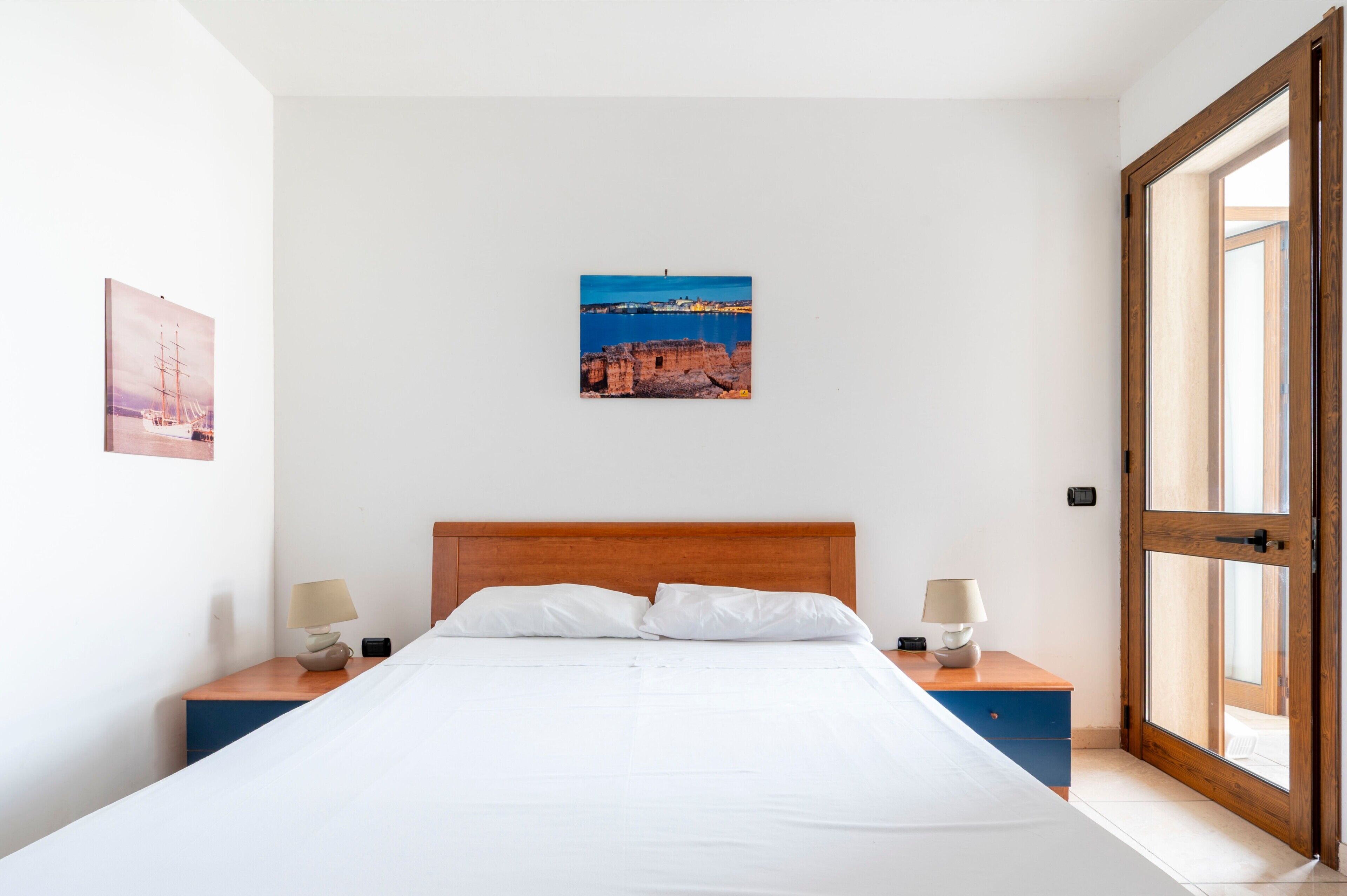 3 slaapkamers, een strijkplank/strijkijzer, gratis wifi, beddengoed