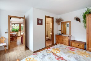 3 bedrooms, free WiFi, bed sheets