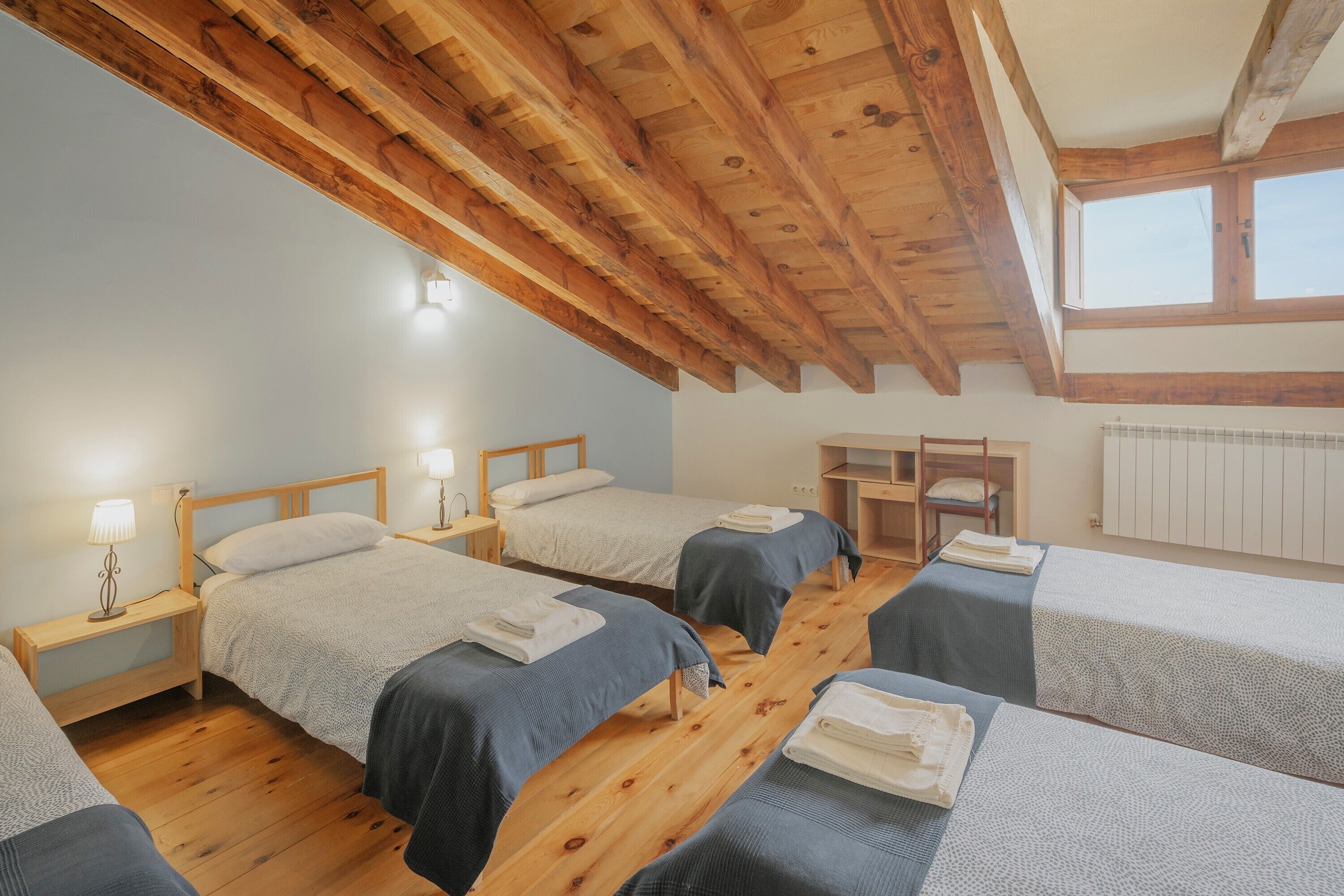 7 bedrooms, free WiFi, bed sheets