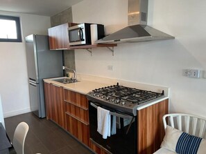 Microwave, oven, stovetop, paper towels - Cozy 1-bedroom apartment in awesome Tijuana DOWNTOWN with fitness room, WiFi (Tijuana)