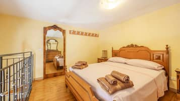 2 slaapkamers, een strijkplank/strijkijzer, gratis wifi, beddengoed