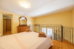 2 bedrooms, iron/ironing board, free WiFi, bed sheets - Holiday Home 'Zaami' with Sea View, Wi-Fi and Air Conditioning (Palermo)
