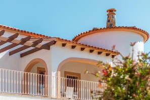 Exterior - Villa 'Merced' with Mountain View, Private Pool and Wi-Fi (Calpe)