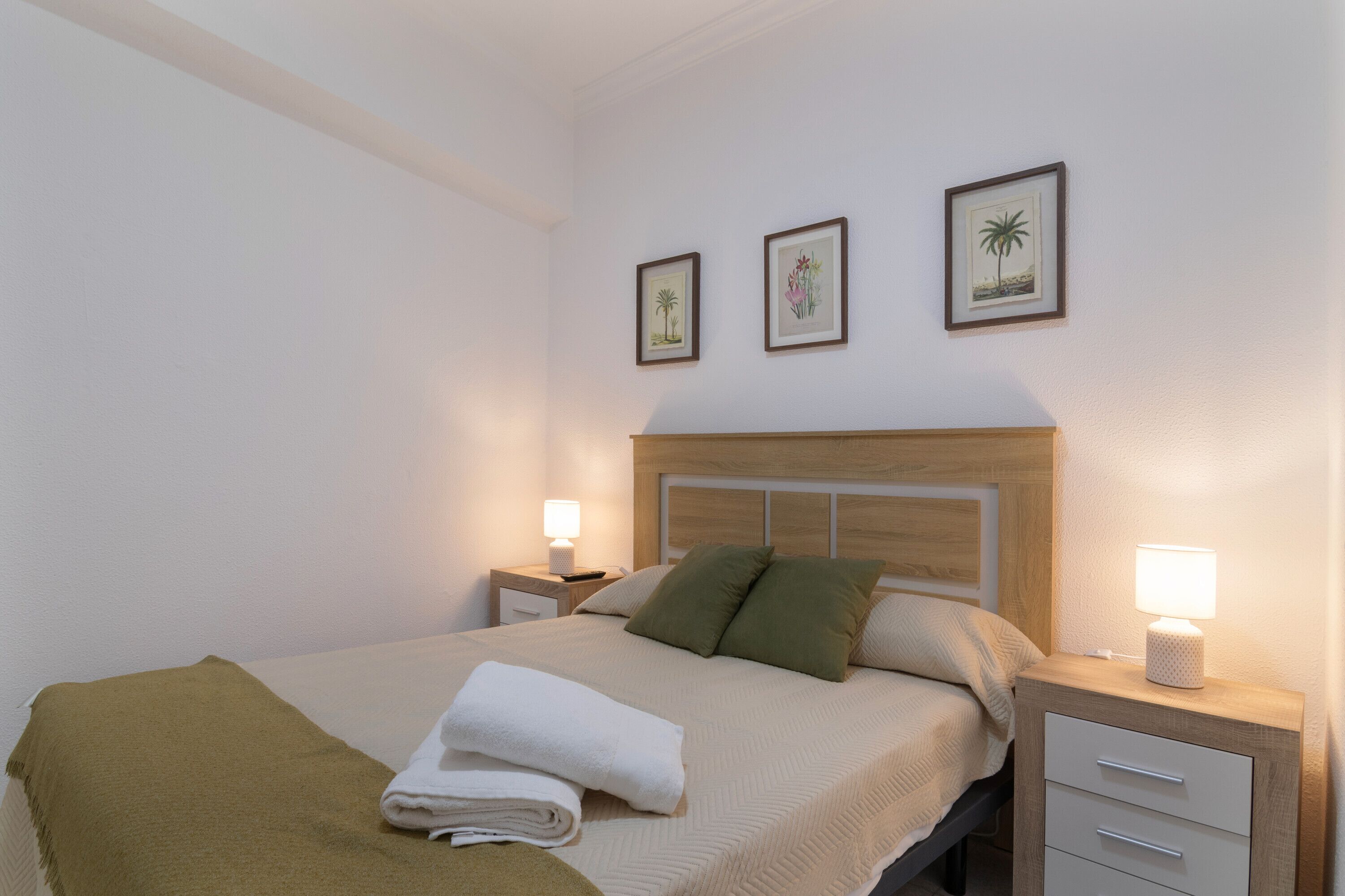 1 chambre, fer et planche à repasser, Wi-Fi gratuit, draps fournis