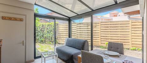 تناول الطعام