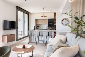 TV - Apartment 'Laias Home' with Private Pool, Wi-Fi and Air Conditioning (Torre-Pacheco)