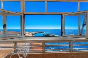 Interior - Holiday Apartment 'Un Guiño Al Mar' with Sea View, Private Terrace and Wi-Fi (Puerto de la Cruz)