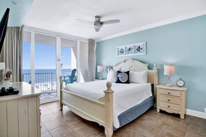 3 室のベッドルーム、アイロン / アイロン台、WiFi (無料)、ベッドシーツ