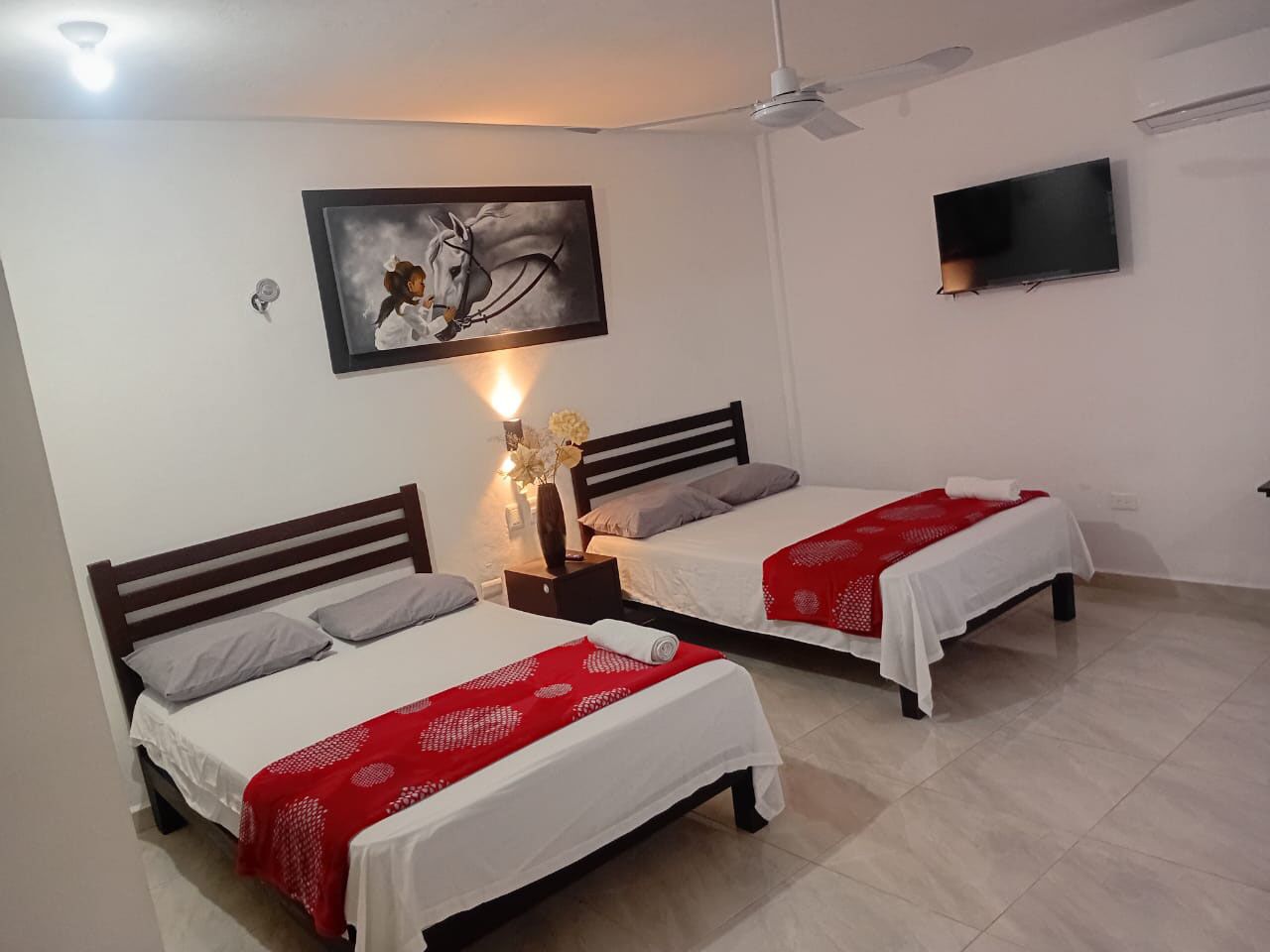 مكتب وواي فاي مجانًا وملاءات أسرّة