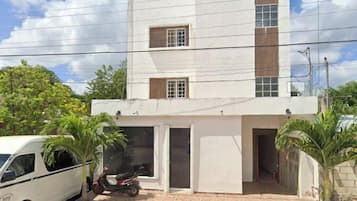 Fachada de la propiedad
