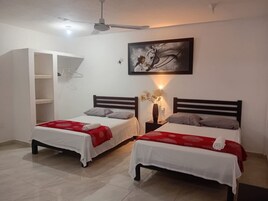 Habitación estándar doble | Escritorio, wifi gratis, ropa de cama
