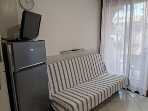 TV