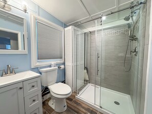 Shower, towels - 2 Adjacent Houses Rented Together!! (Swanton)