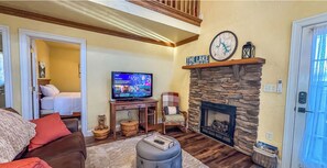 Smart TV, lareira, pebolim