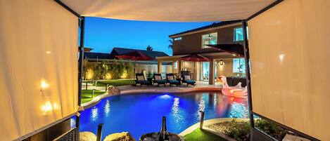 Et oppvarmet basseng