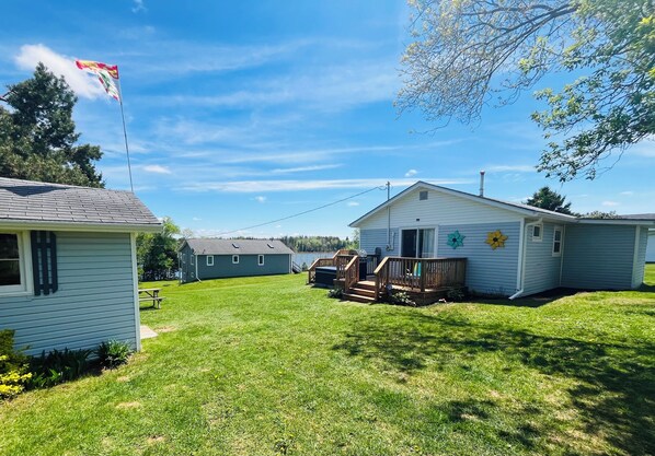 Exterior - Cozy 2-bedroom cottage in lovely Mill River East with WiFi, AC (Alberton)