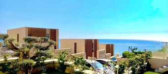 Charming 2-bedroom villa with garden and Seaview in Green Coast, Palase