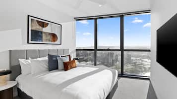 Premium bedding, iron/ironing board, free WiFi, bed sheets