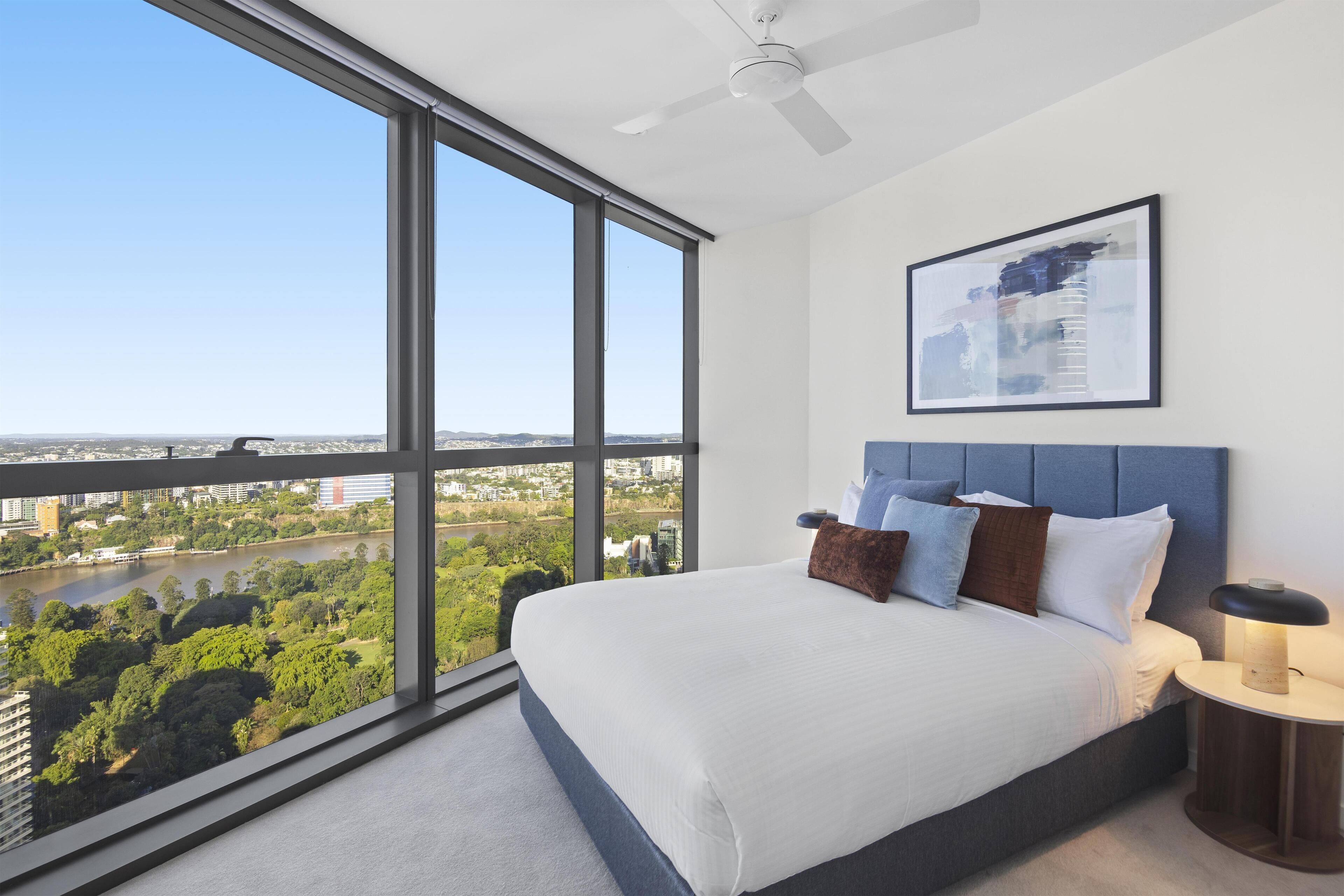 Premium bedding, iron/ironing board, free WiFi, bed sheets